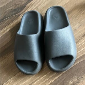 Yeezy Adidas Gray Slide Sandals